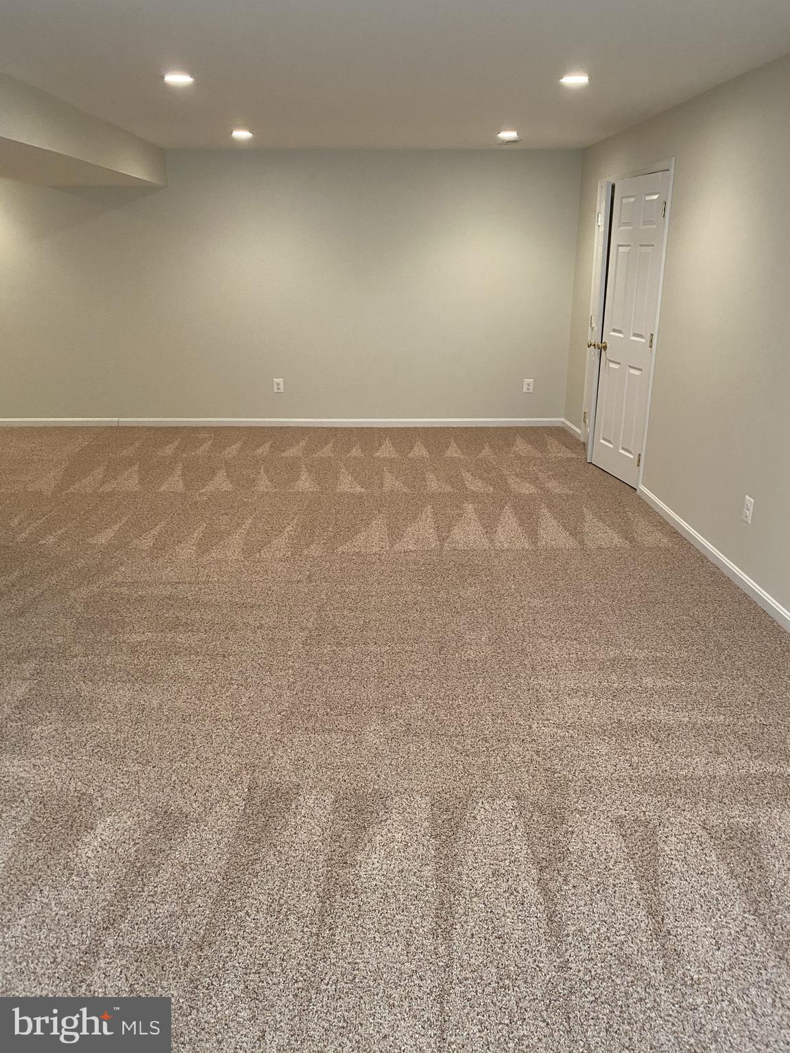 NEW TOWN MEADOWS - Residential