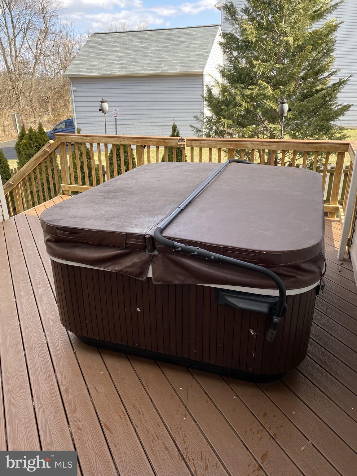 NEW TOWN MEADOWS - Residential