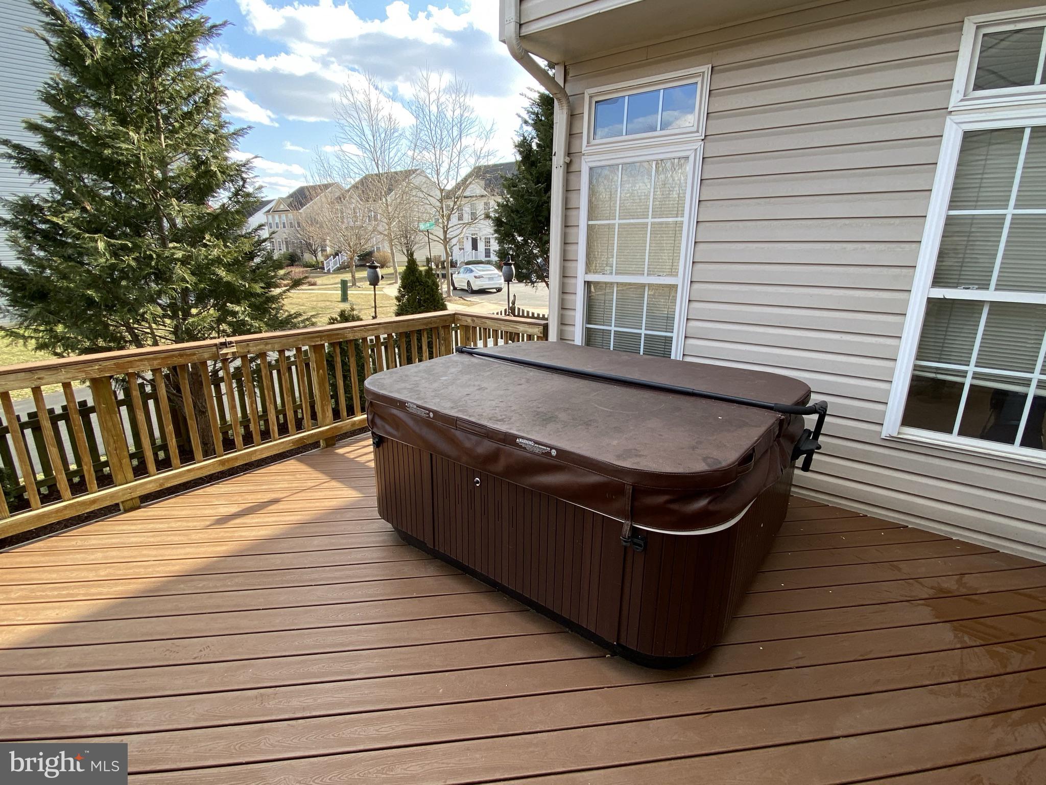 NEW TOWN MEADOWS - Residential