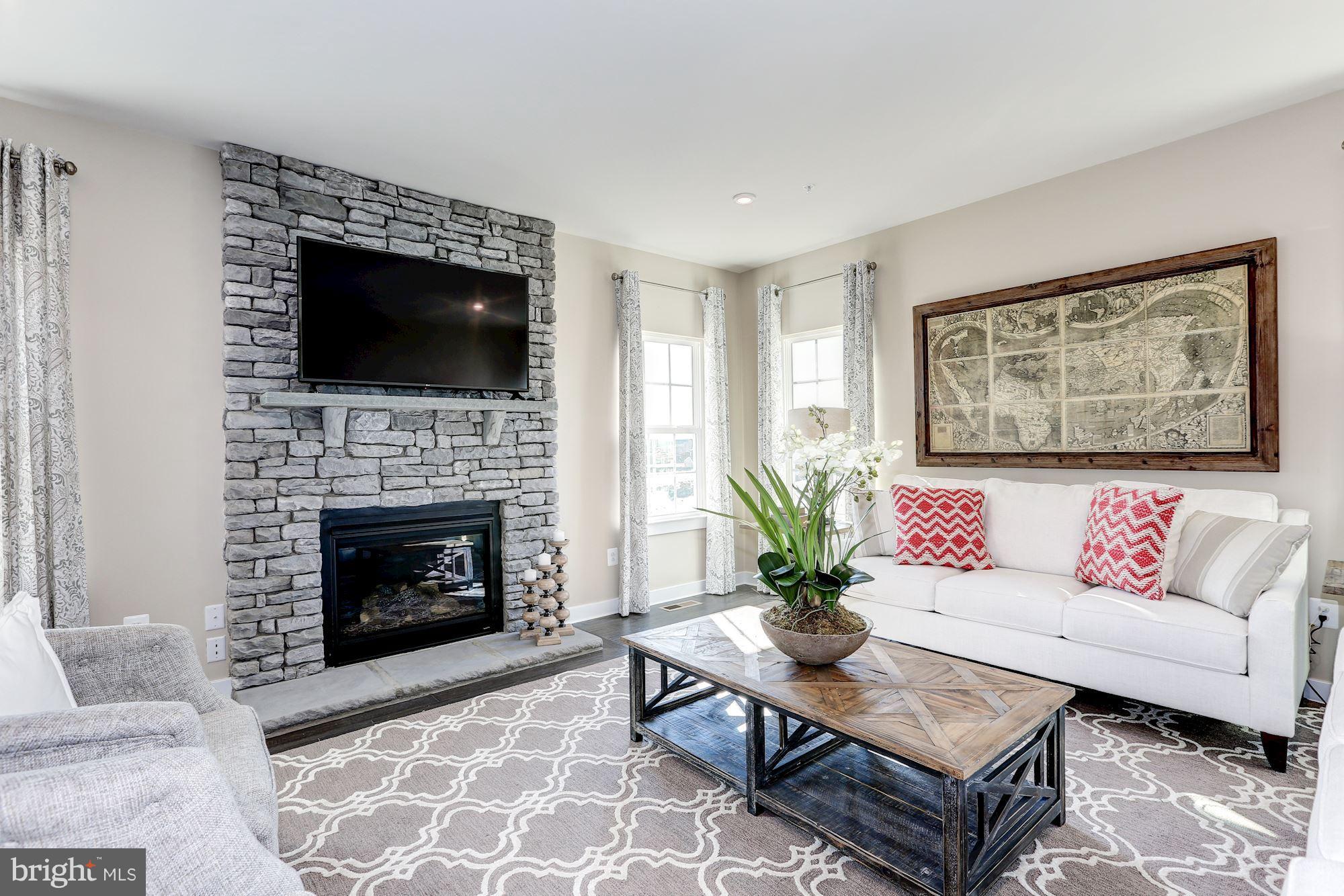 CHRISTOPHER POINTE - Residential