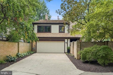 Homes For Sale - 6313 Swords Way<br/> BETHESDA, MD 20817