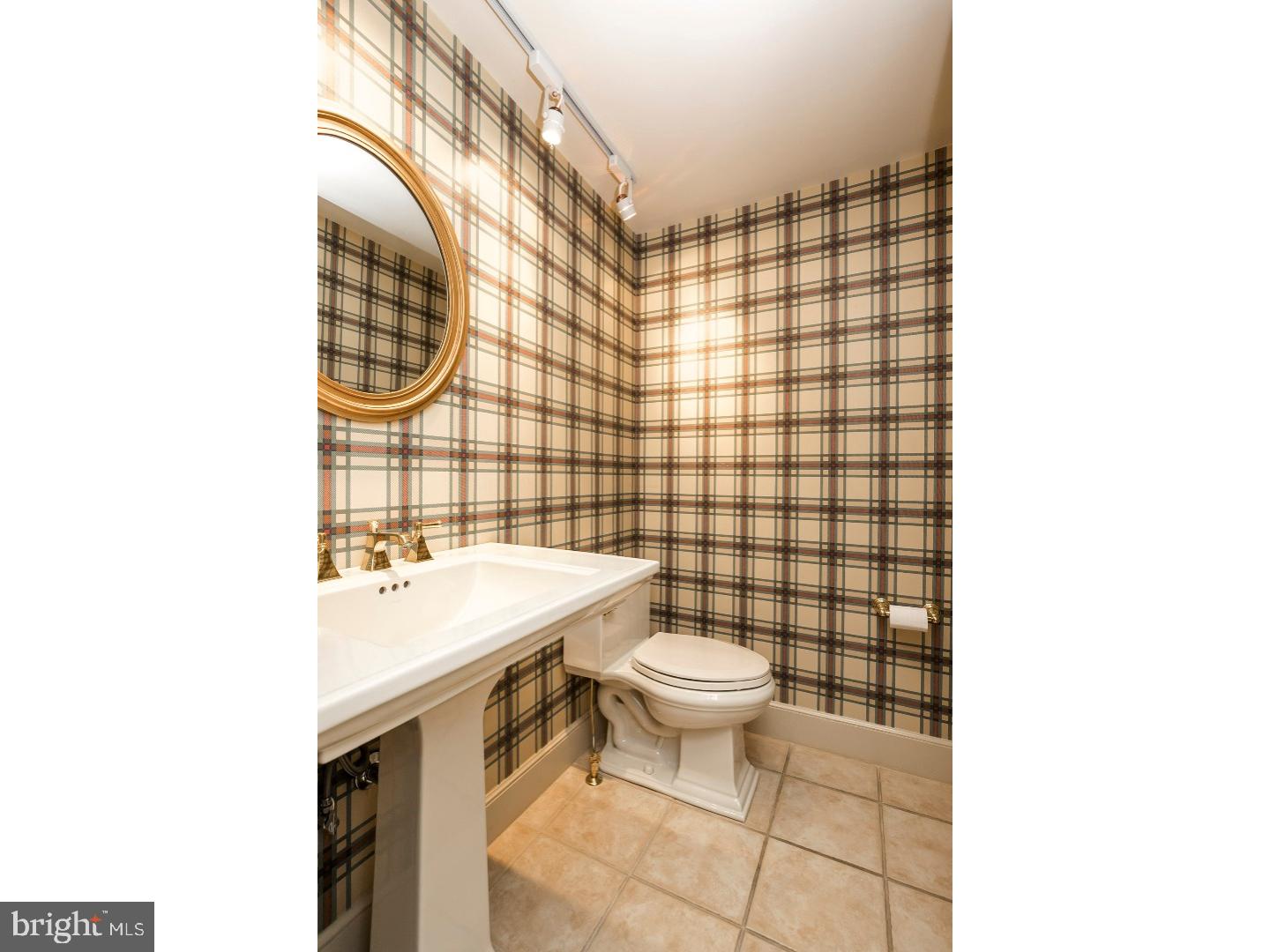 RADLEY RUN MEWS - Residential