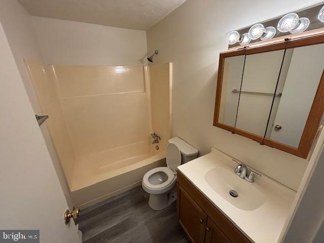 2051 N SUSQUEHANNA TRL B