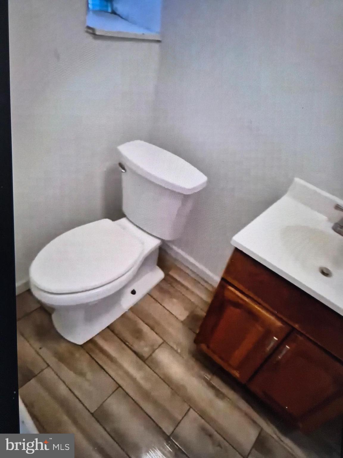 MAYFAIR (WEST) - Residential Income