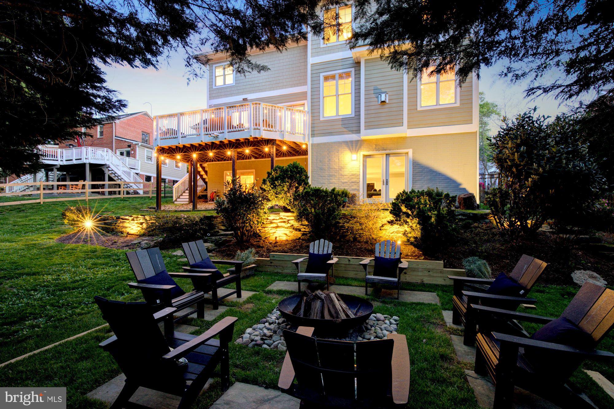 COUNTRY CLUB MANOR - Residential