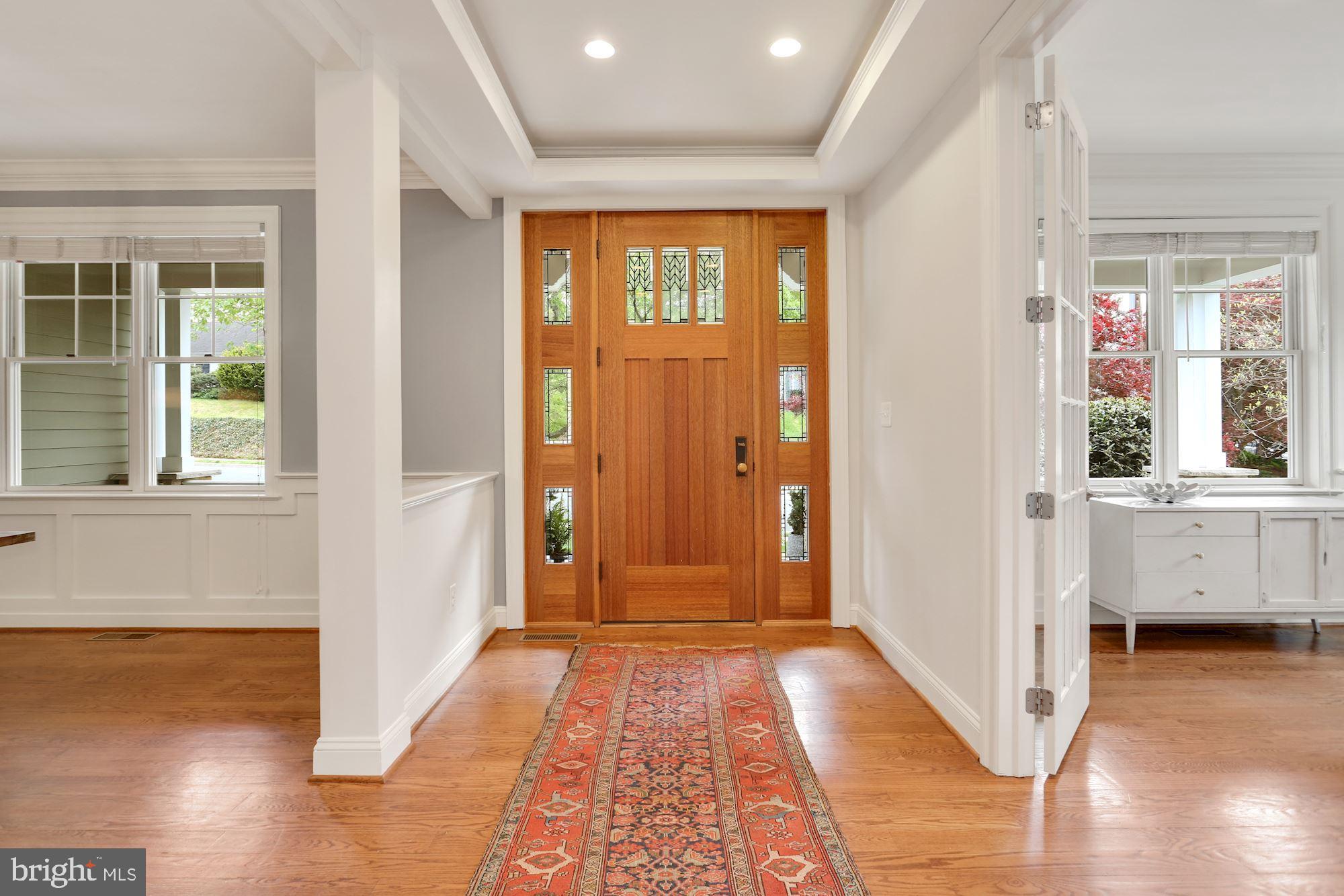 COUNTRY CLUB MANOR - Residential