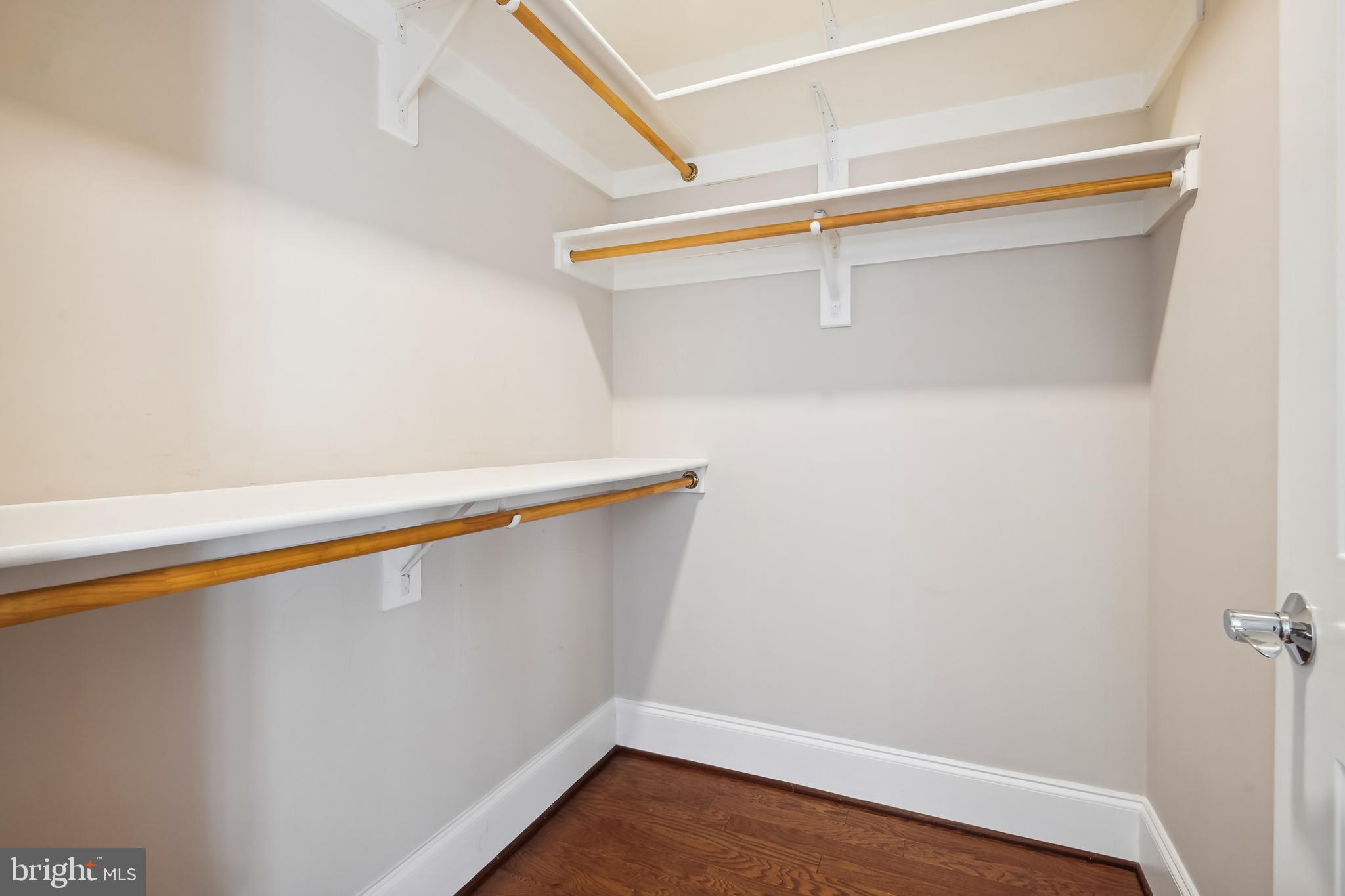 LIBERTY ROW - Residential