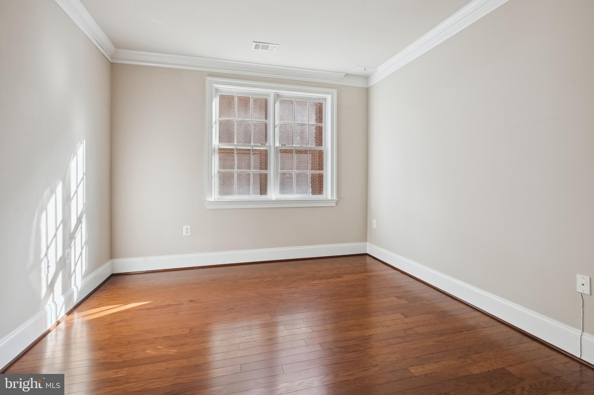 LIBERTY ROW - Residential