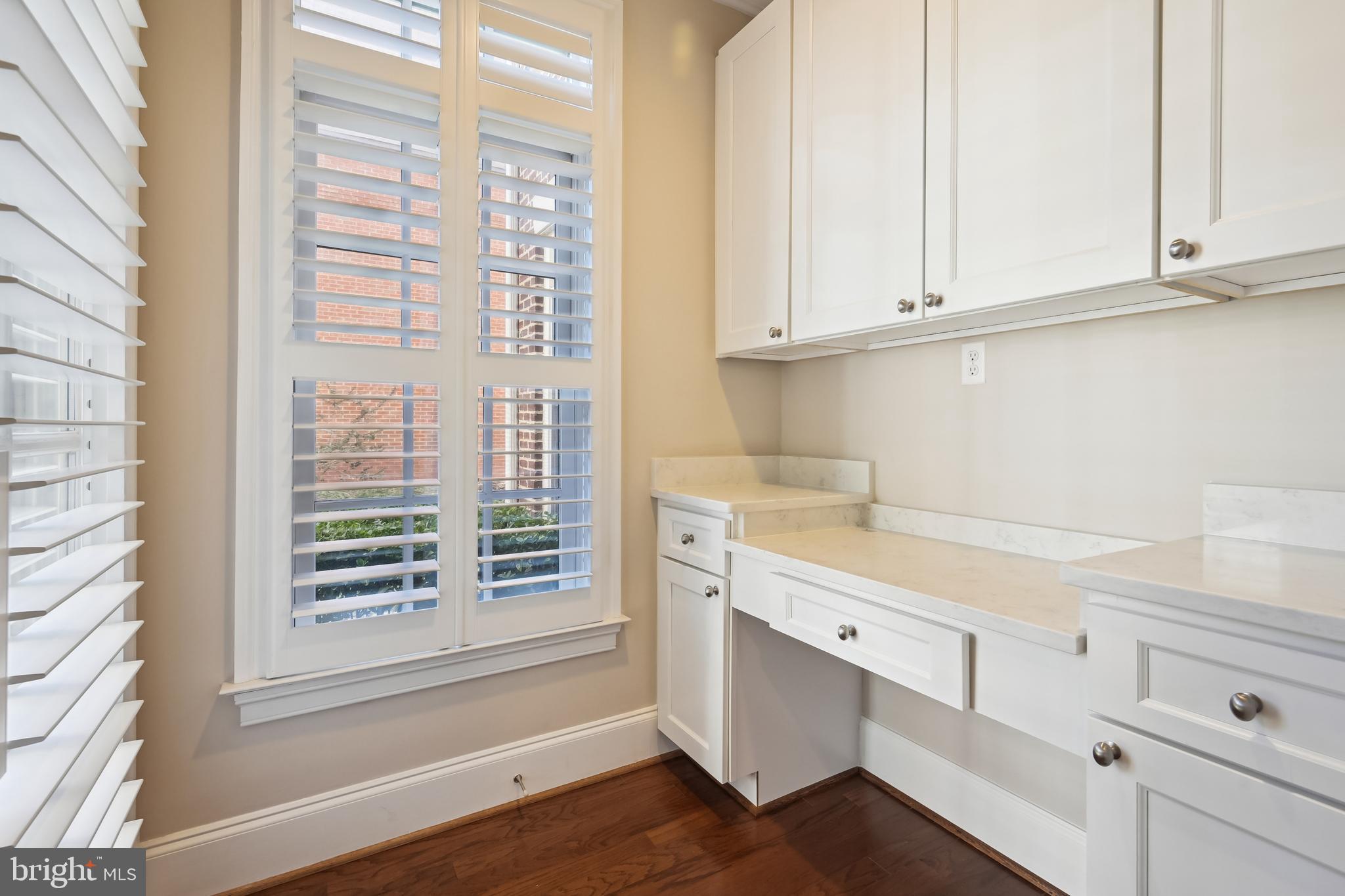 LIBERTY ROW - Residential