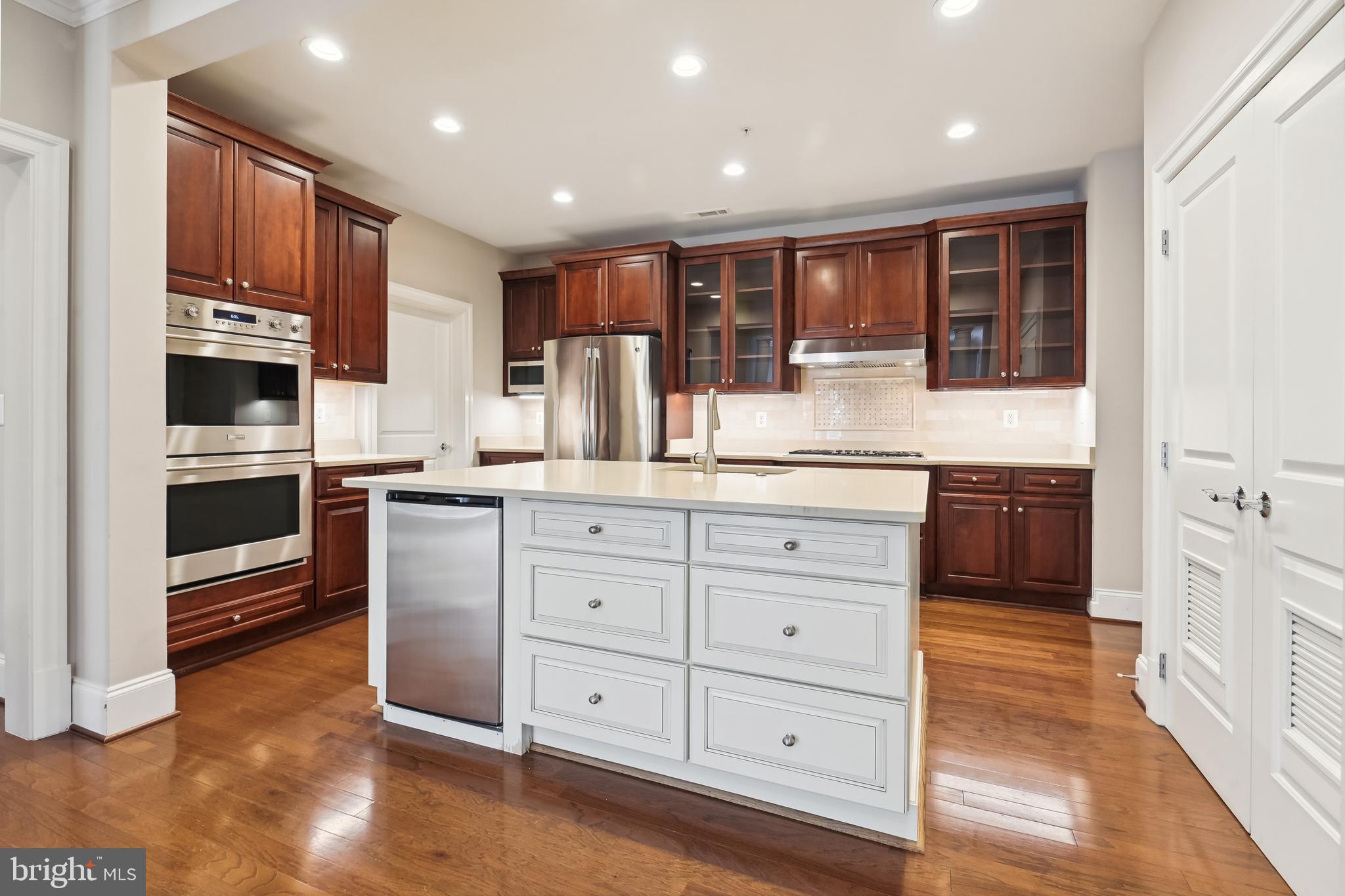 LIBERTY ROW - Residential