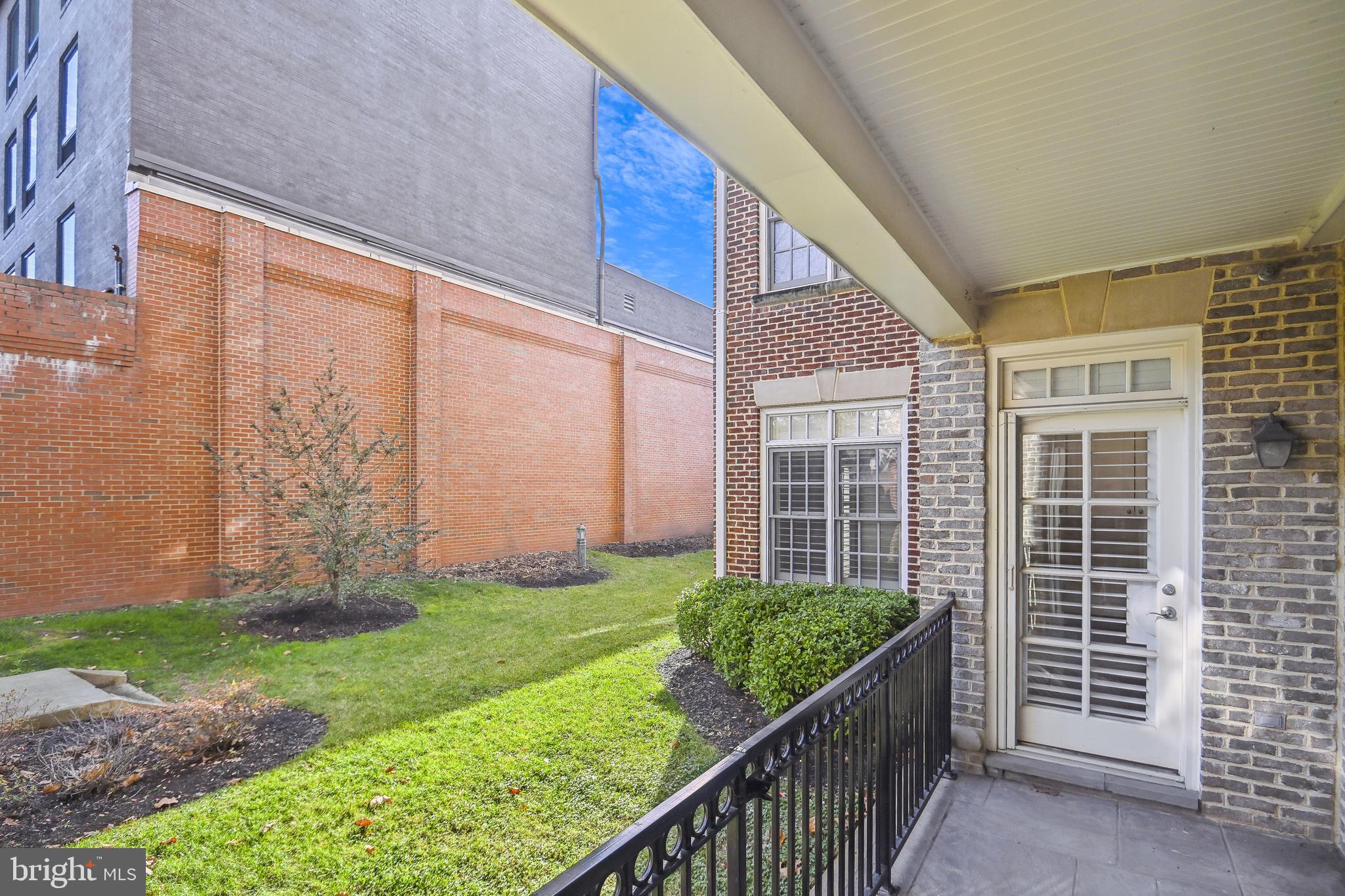 LIBERTY ROW - Residential