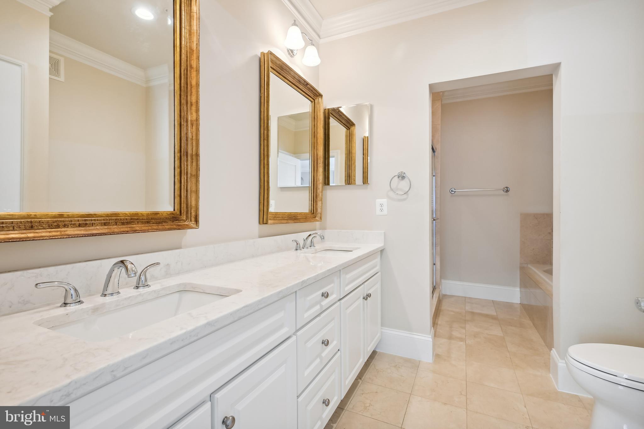 LIBERTY ROW - Residential