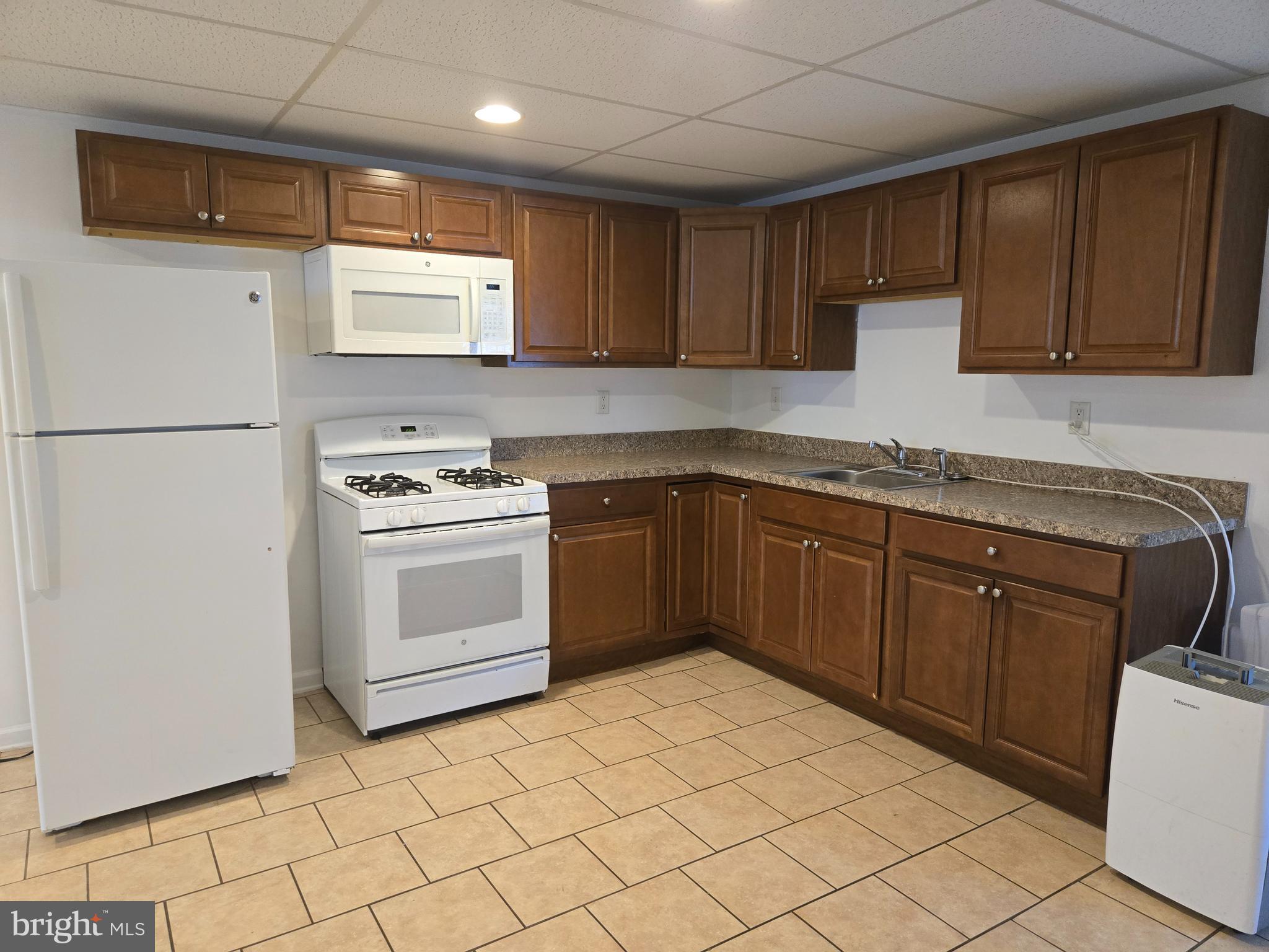 TACONY - Residential Lease
