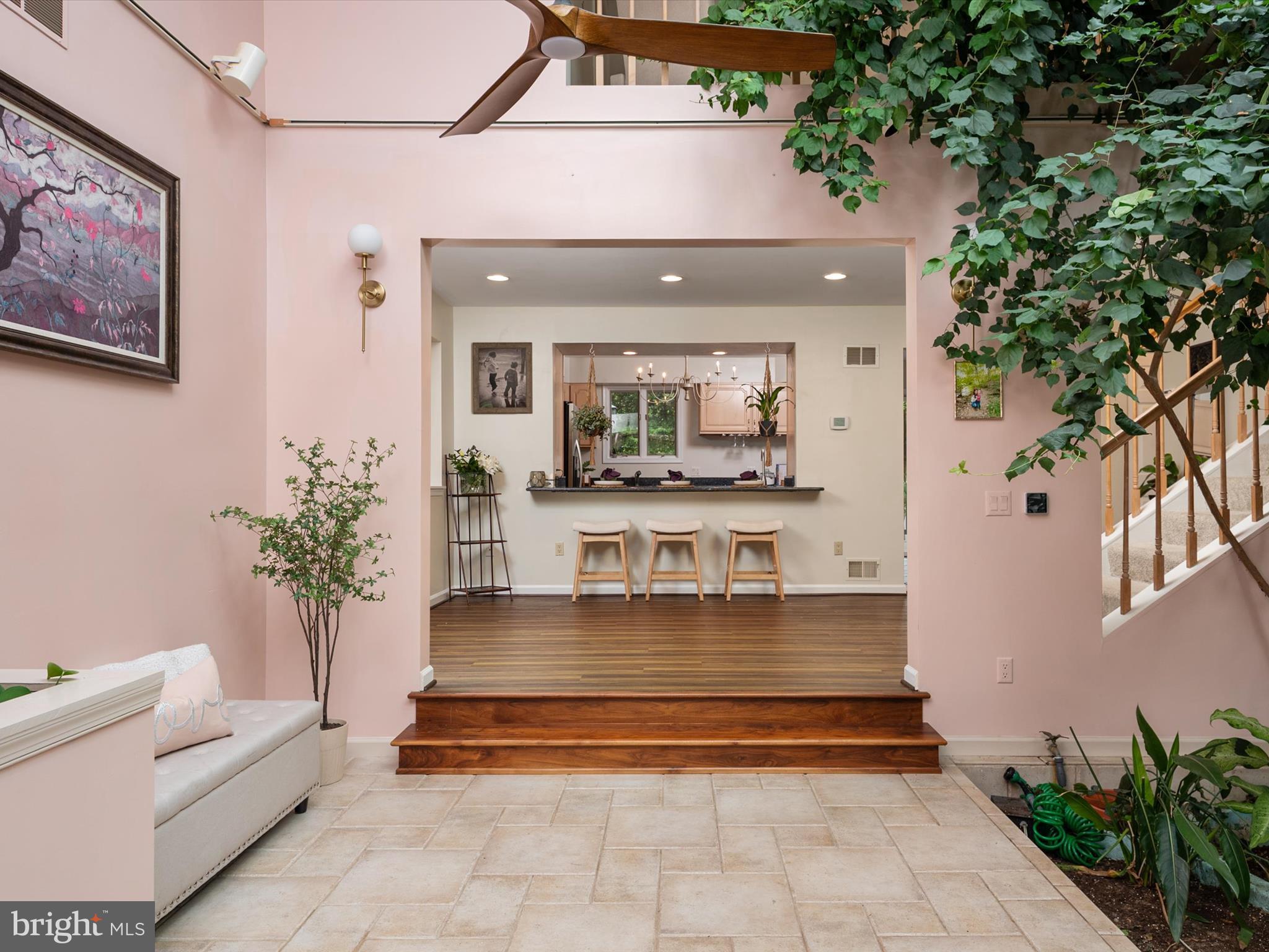 1011 LANDON LANE