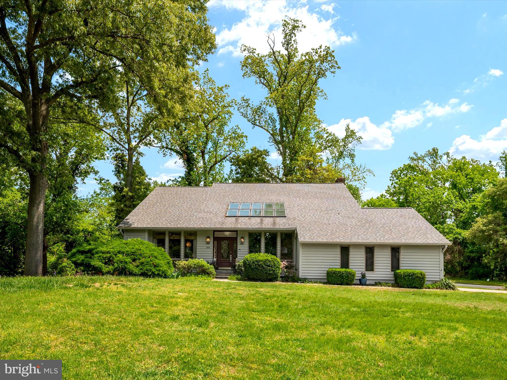1011 LANDON LANE
