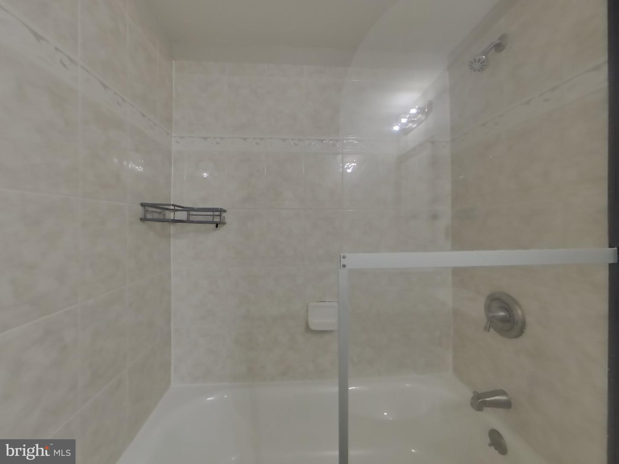 FORESTVILLE CENTER - Residential Lease