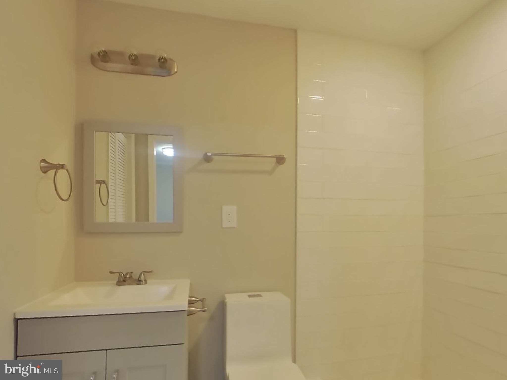 FORESTVILLE CENTER - Residential Lease