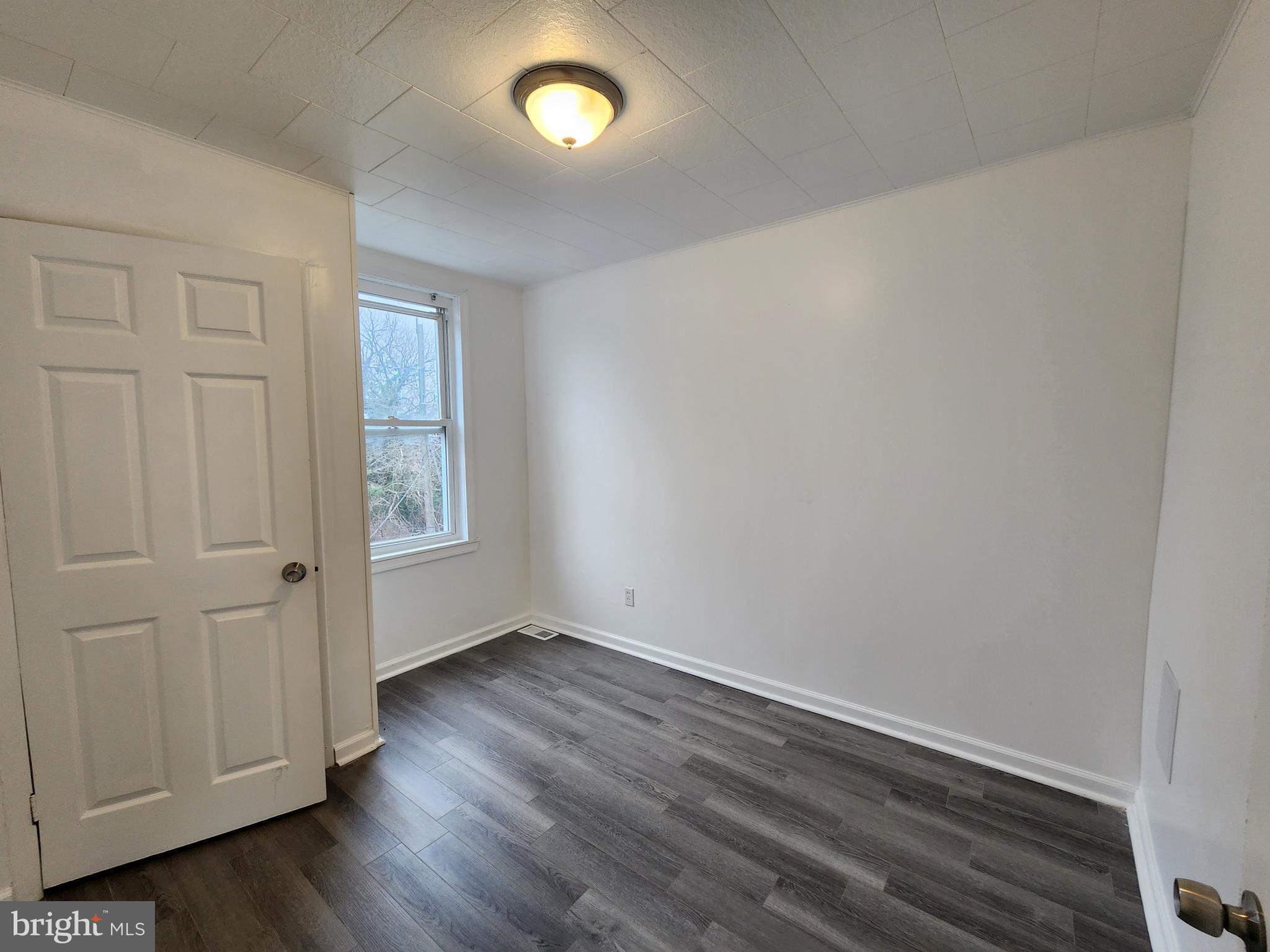 FOUR BY FOUR - Residential