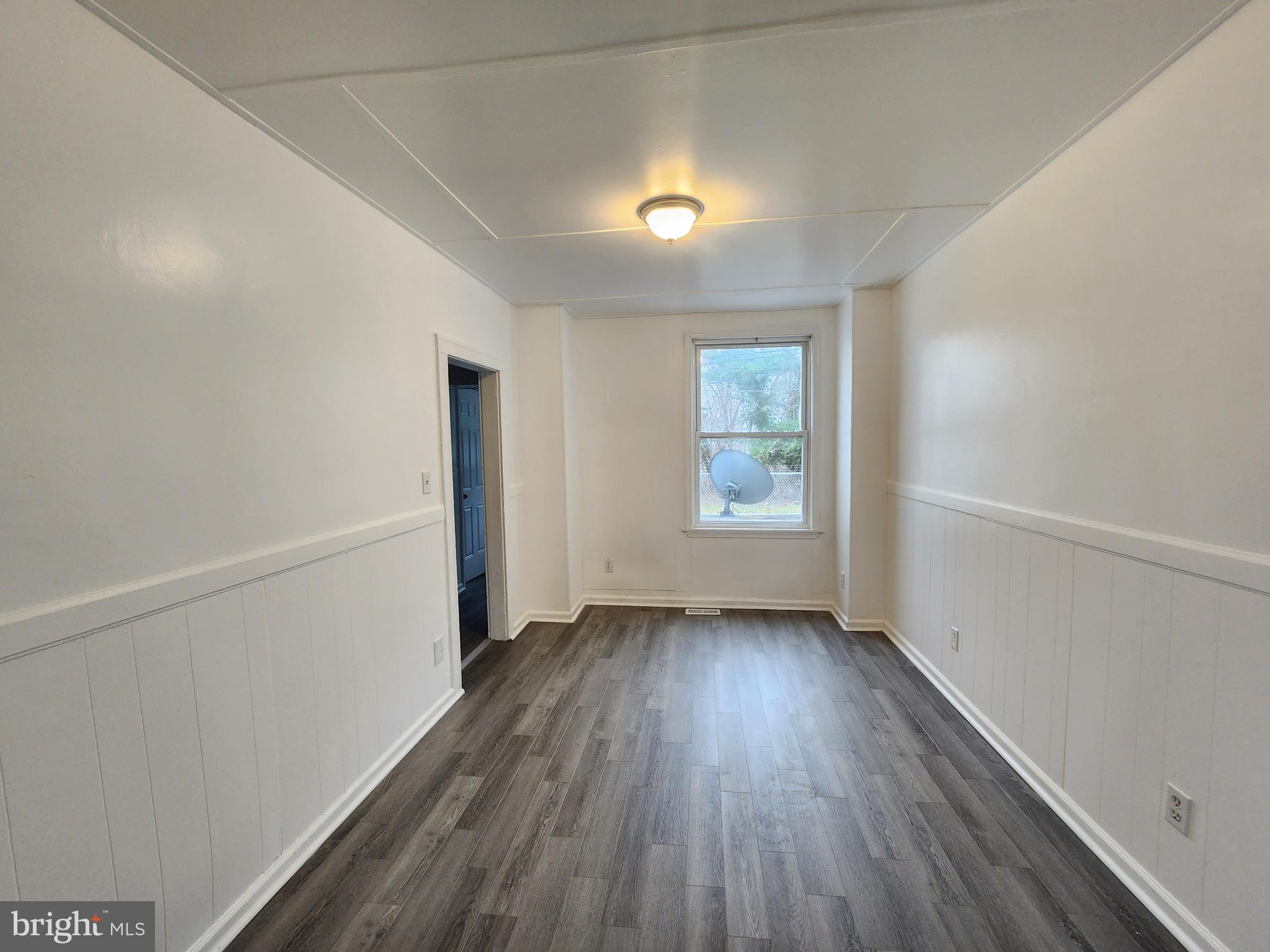 FOUR BY FOUR - Residential