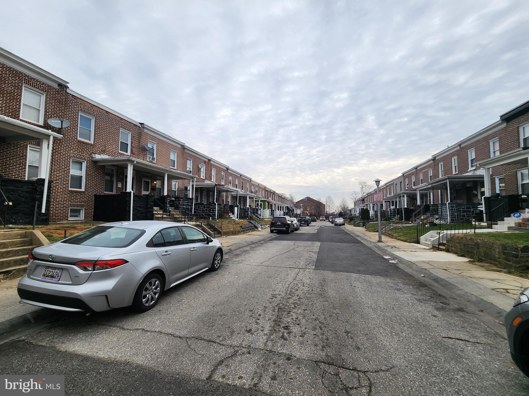 FOUR BY FOUR - Residential