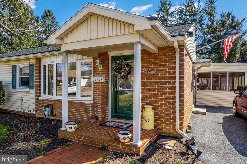 Photo of 2104 SUNVALLEY RD, LANCASTER, PA 17603 (MLS # PALA2032428)