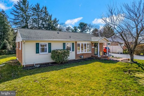 Photo of 2104 SUNVALLEY RD, LANCASTER, PA 17603 (MLS # PALA2032428)