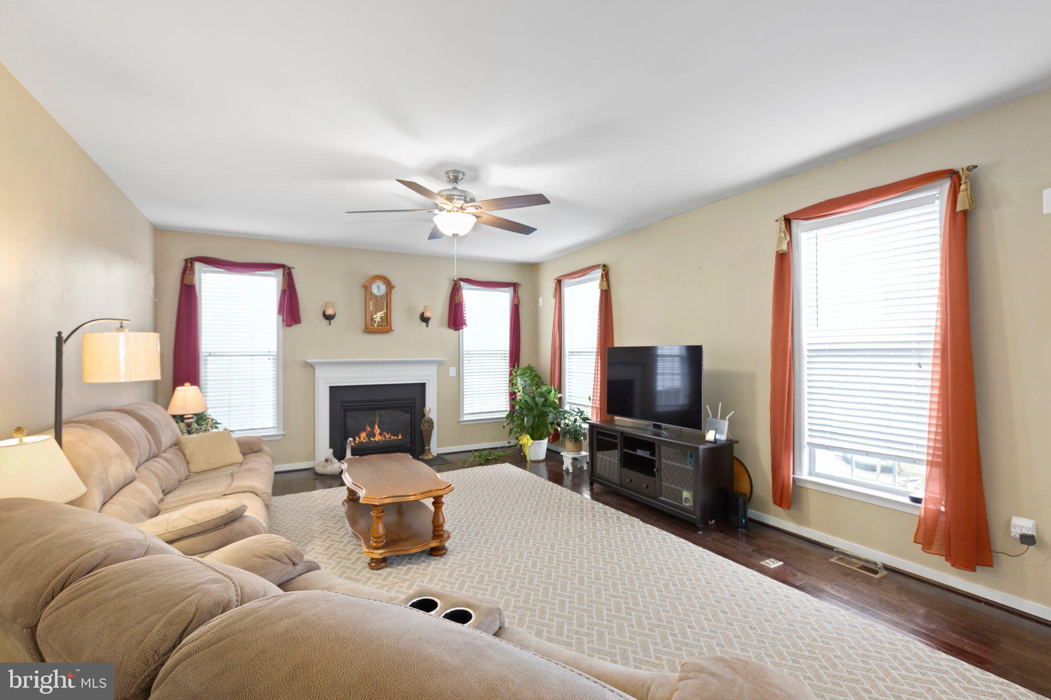 HILLS OF AQUIA - Residential