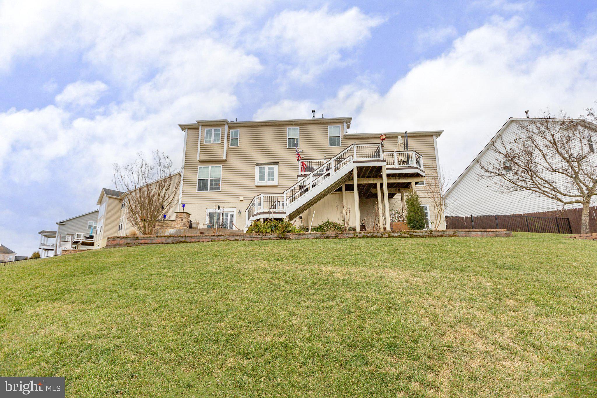 HILLS OF AQUIA - Residential