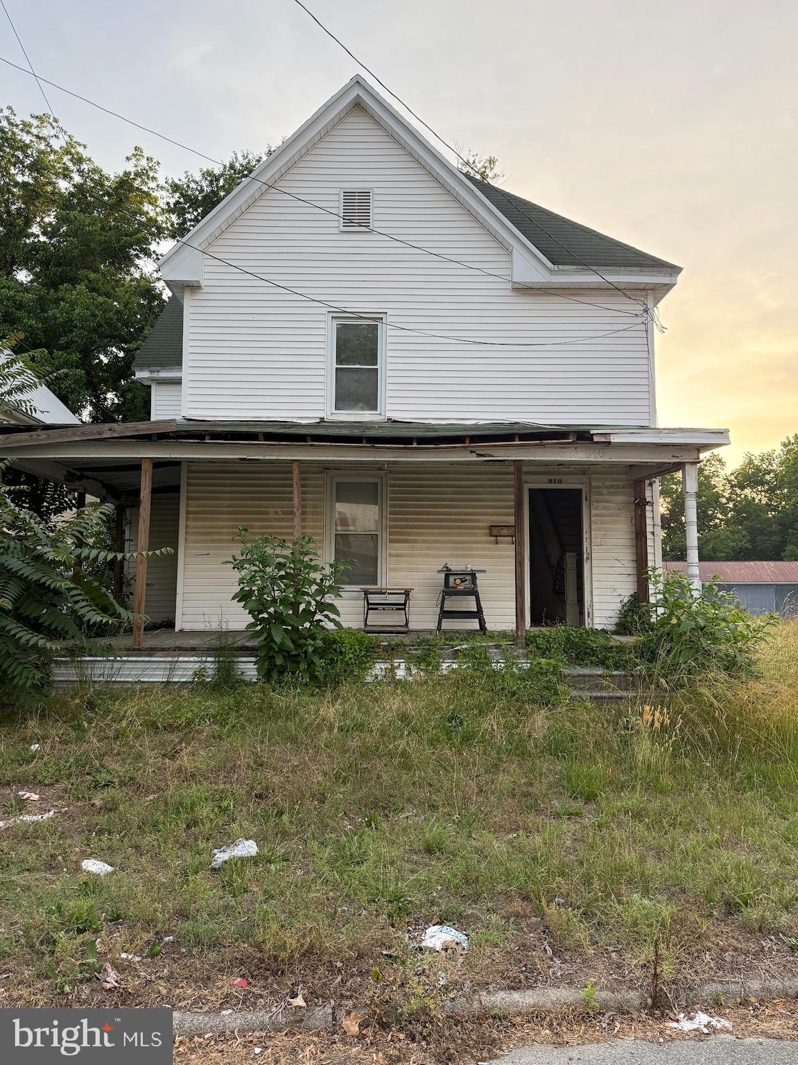 810 2ND STREET