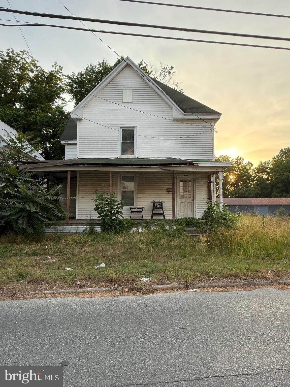 810 2ND STREET