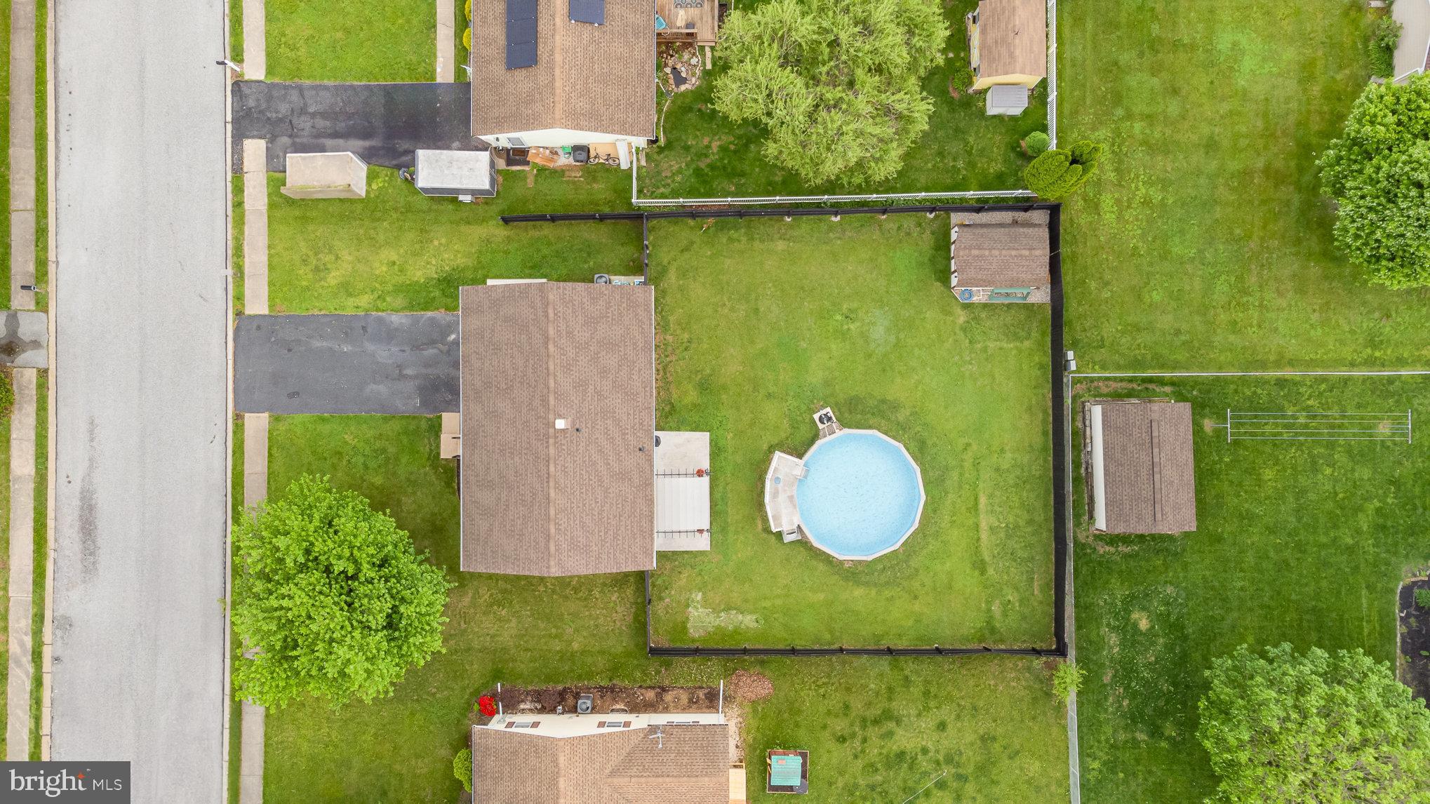 TWIN PINES - Residential