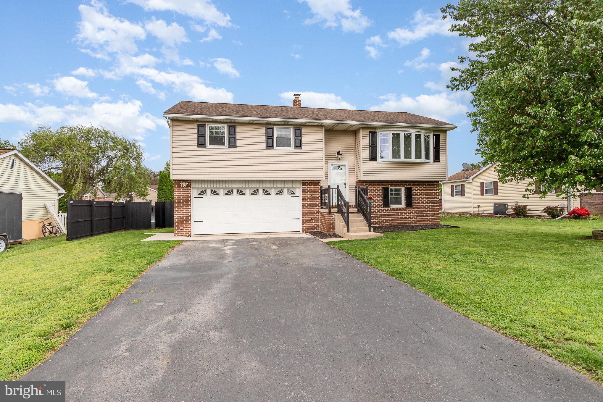 TWIN PINES - Residential