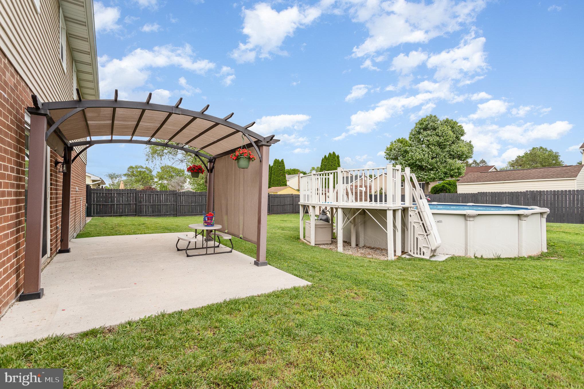 TWIN PINES - Residential