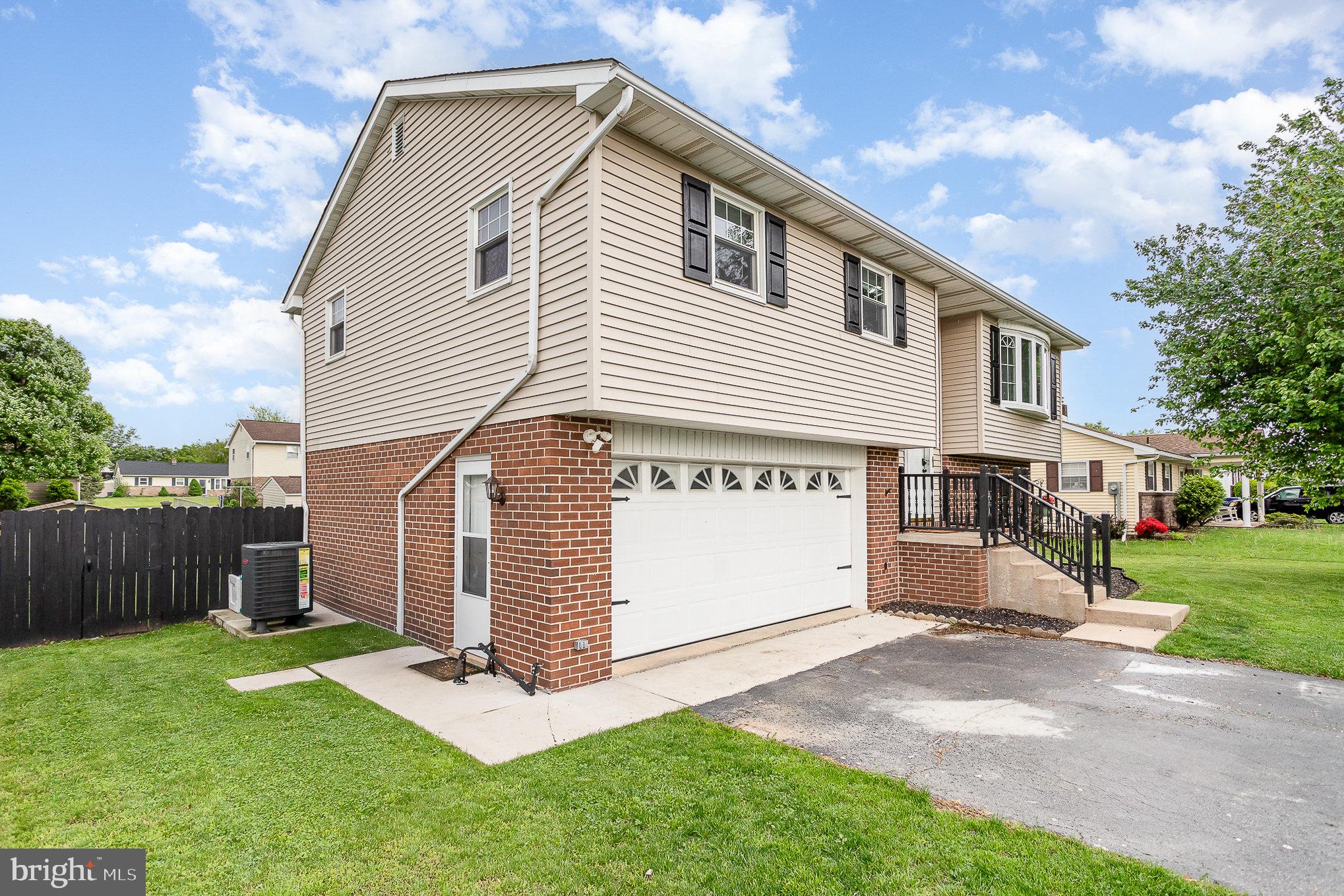 TWIN PINES - Residential