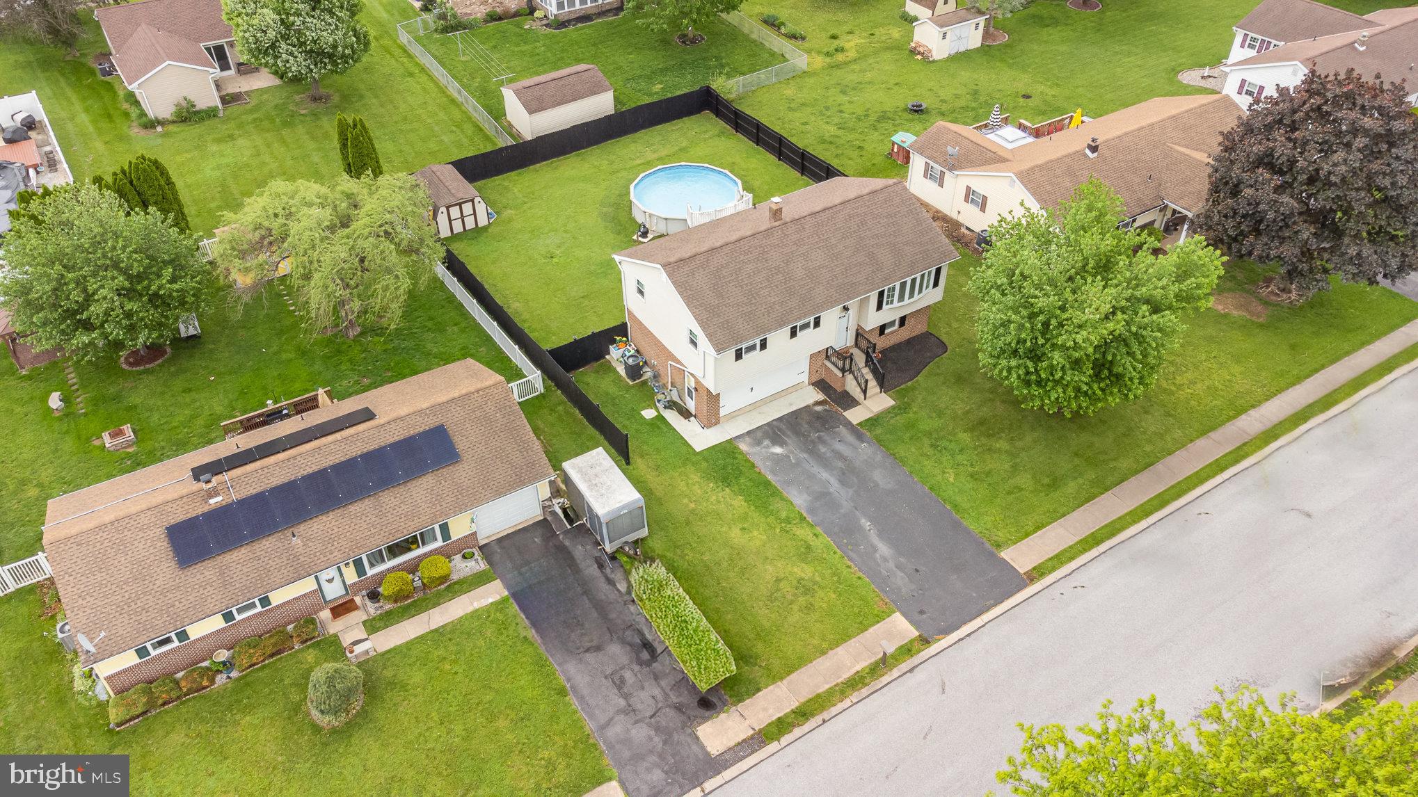 TWIN PINES - Residential