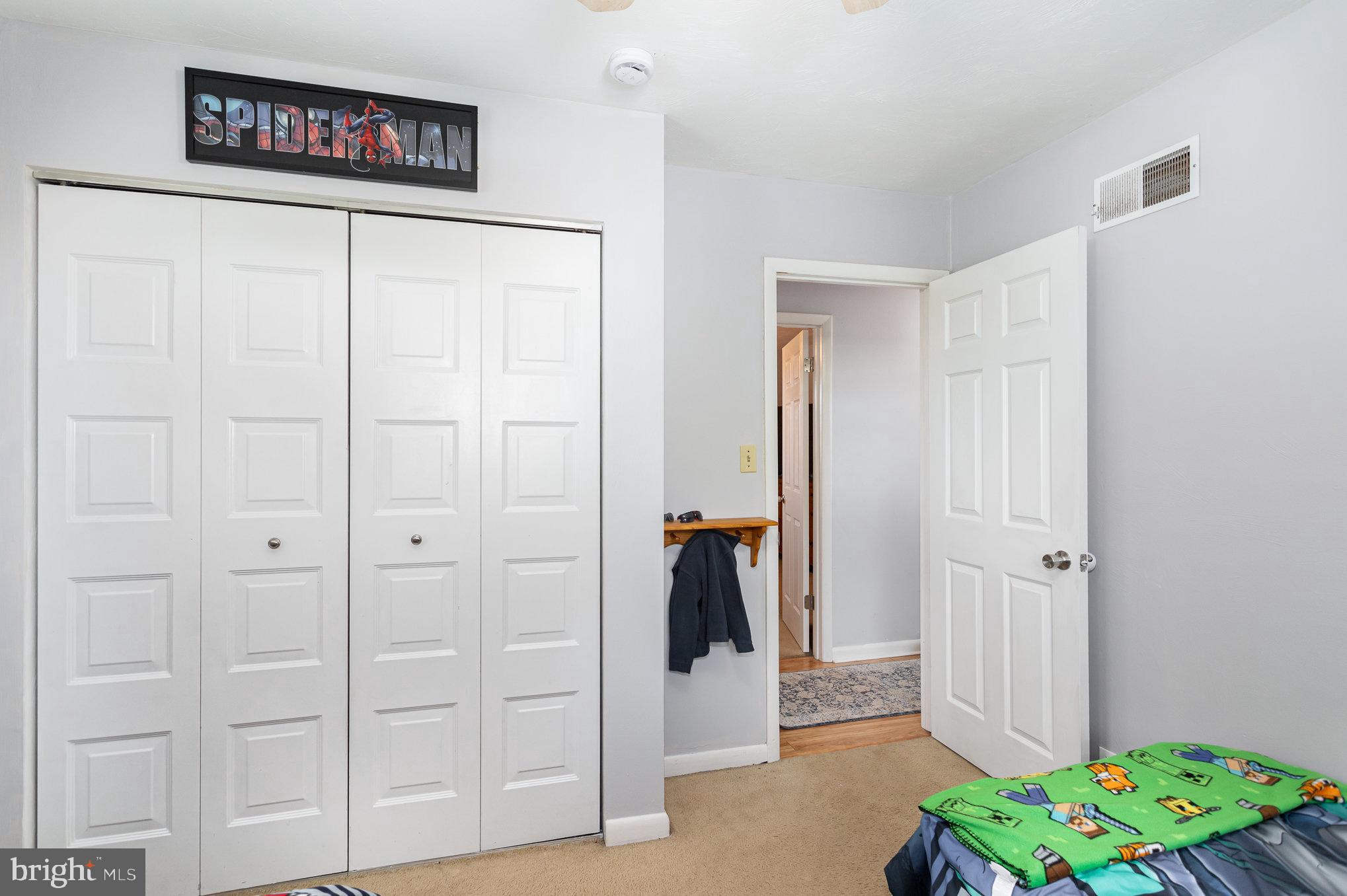 TWIN PINES - Residential