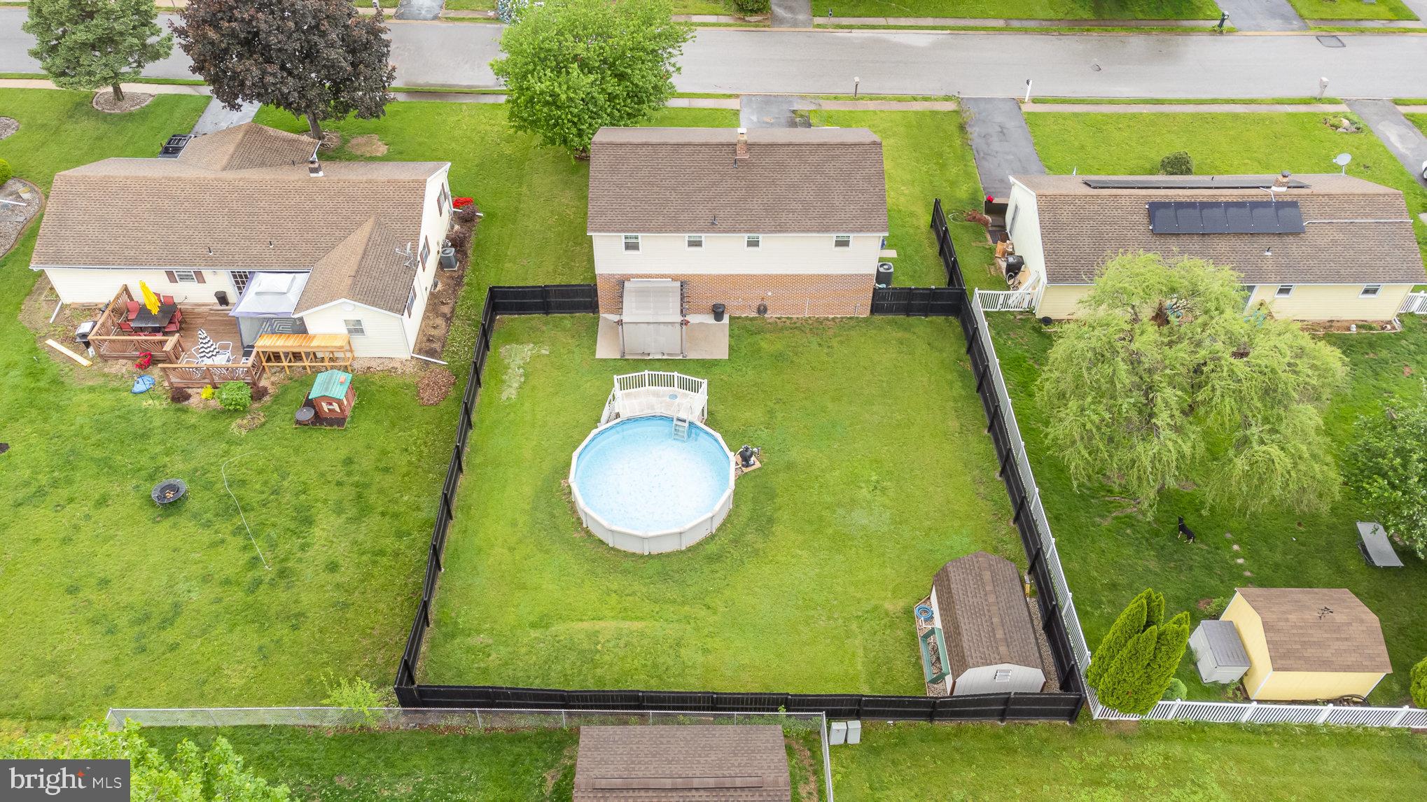 TWIN PINES - Residential