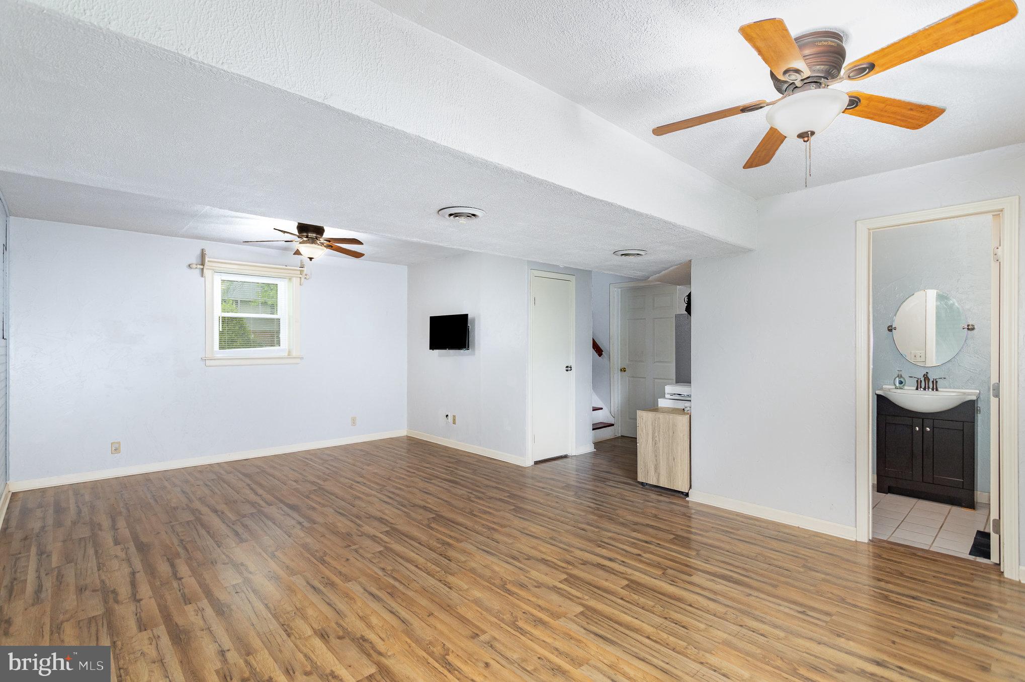 TWIN PINES - Residential