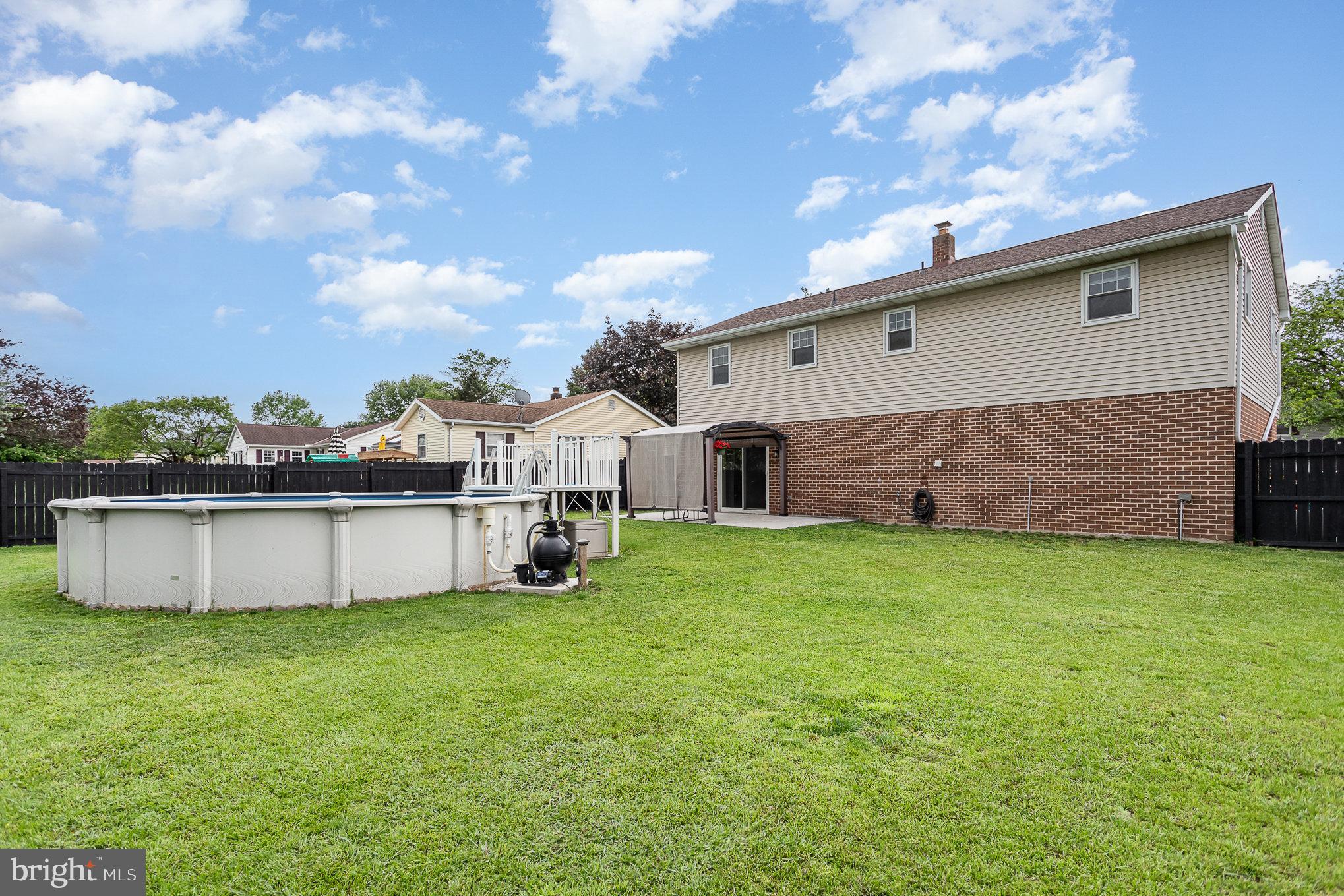 TWIN PINES - Residential