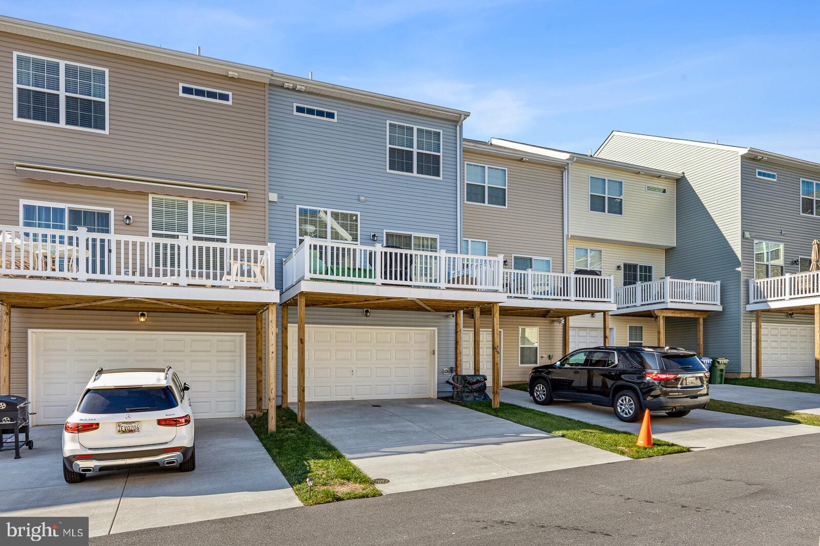 CHARLESTOWN CROSSING - Residential