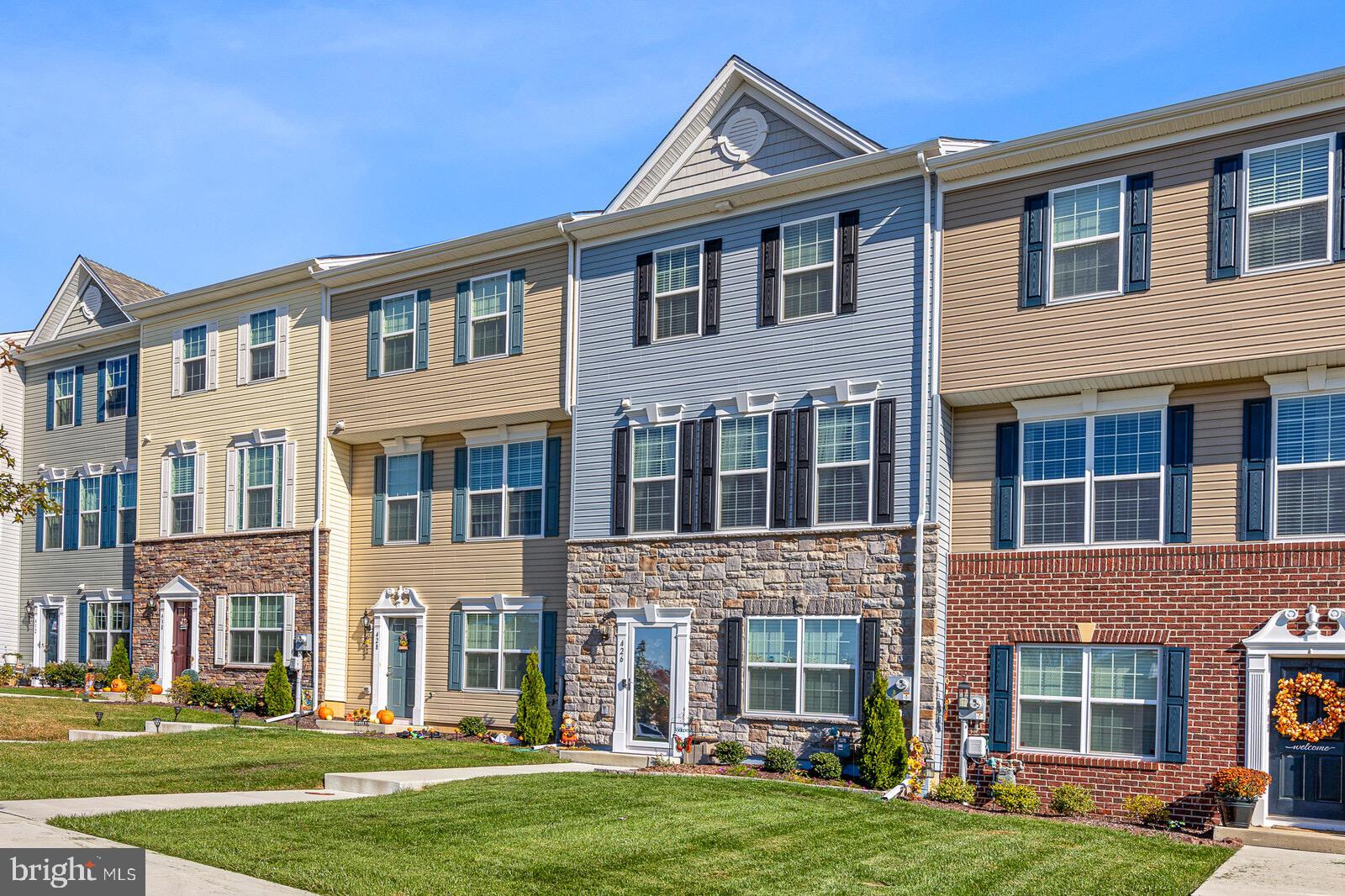 CHARLESTOWN CROSSING - Residential