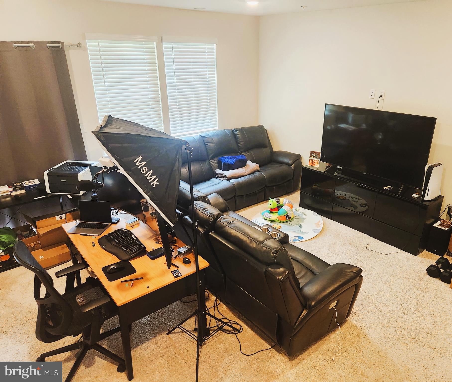 SEVEN OAKS - Residential Lease