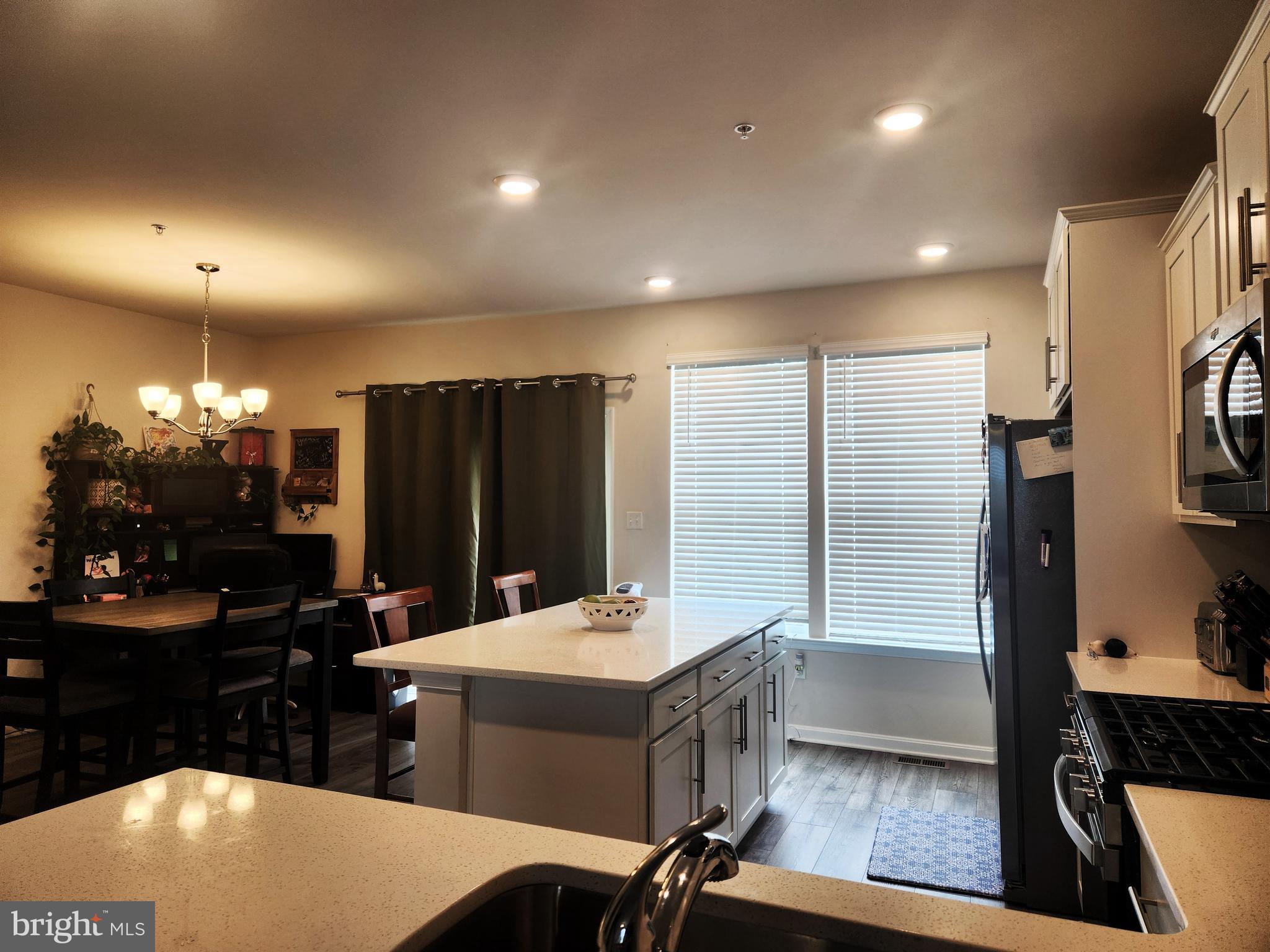 SEVEN OAKS - Residential Lease