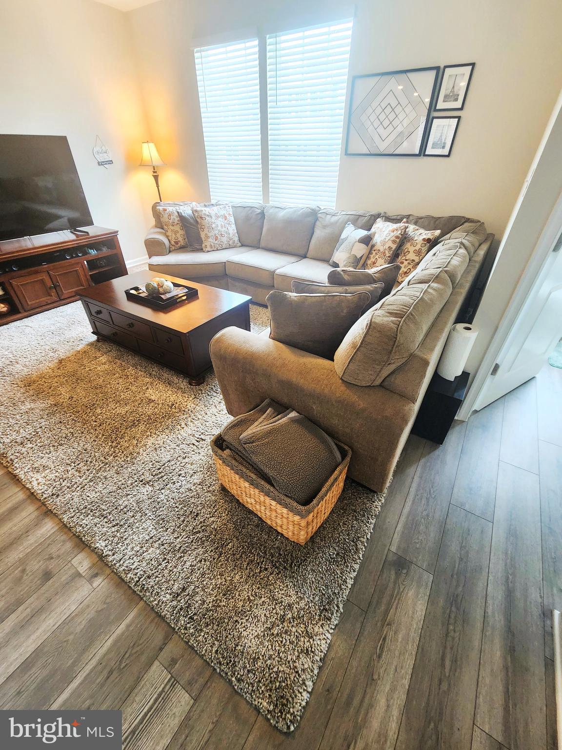 SEVEN OAKS - Residential Lease