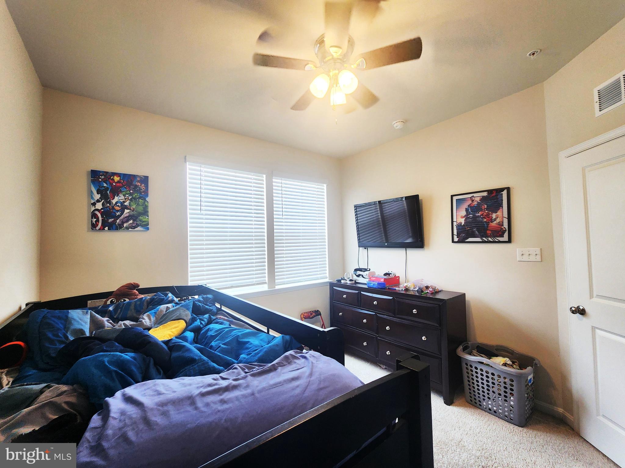 SEVEN OAKS - Residential Lease