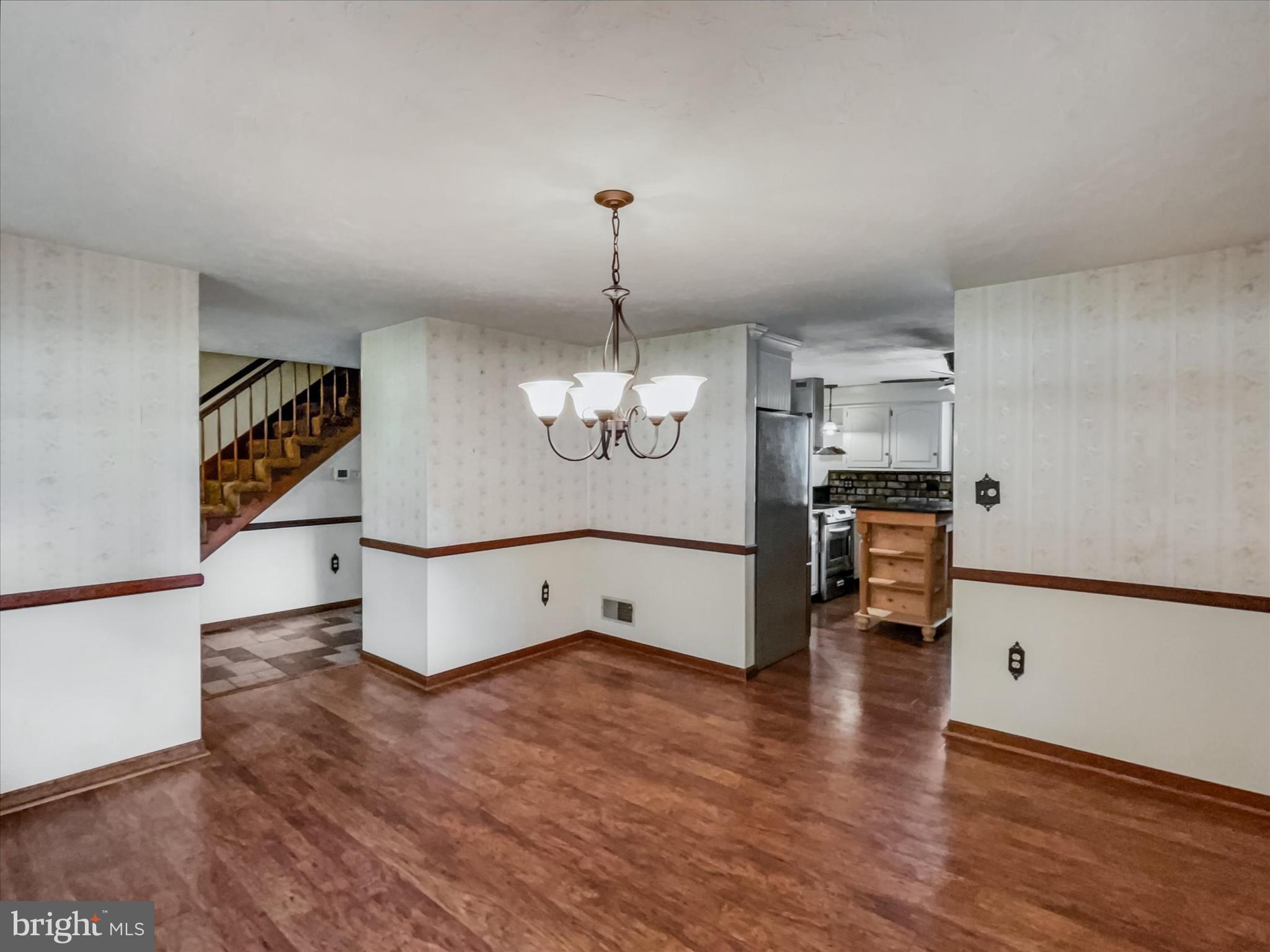 1075 HOBART ROAD