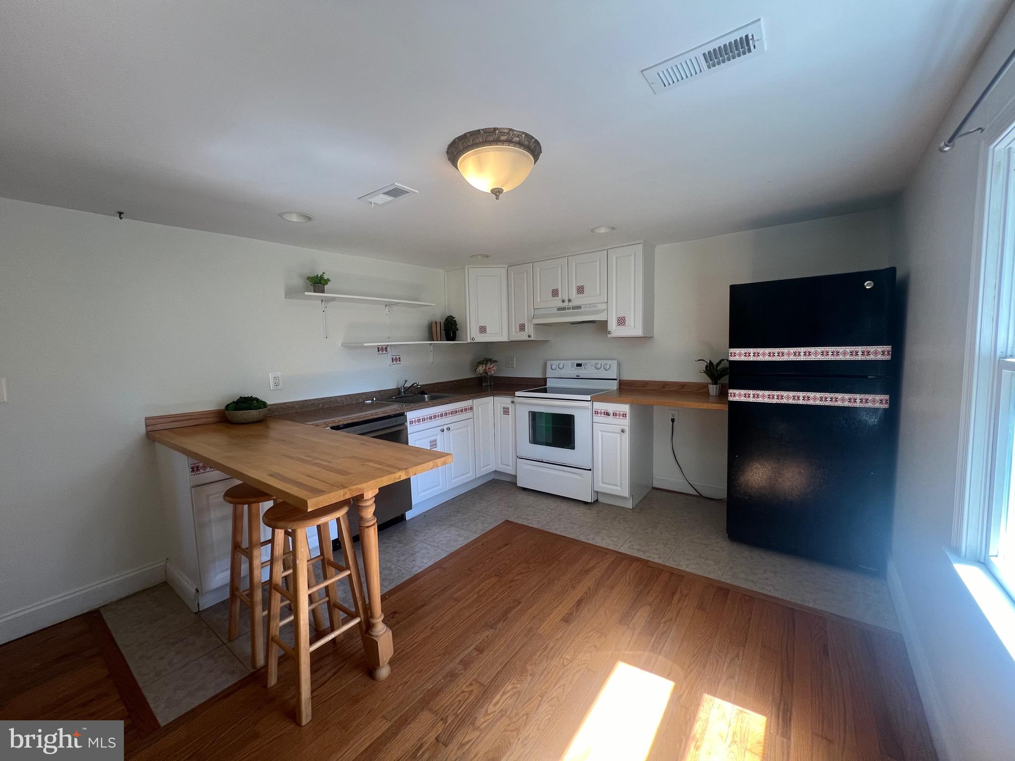 OWINGS BEACH - Residential