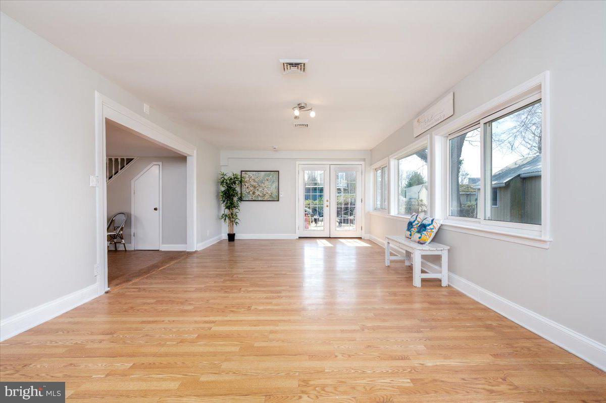 OWINGS BEACH - Residential