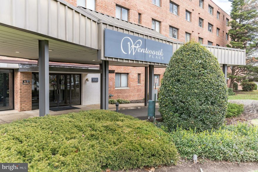 Great location in the heart of the Rosslyn-Ballston Corridor. Minutes to Virginia Square METRO. Two bedrooms, one and a half baths, with updated flooring in the living room and carpet in both bedrooms. Bright, open living and dining area. Updated kitchen with stainless steel appliances and gas cooking. Includes two off-street parking passes and access to the community pool. Pets are considered on a case-by-case basis with a deposit and $35/month pet rent. No smoking.