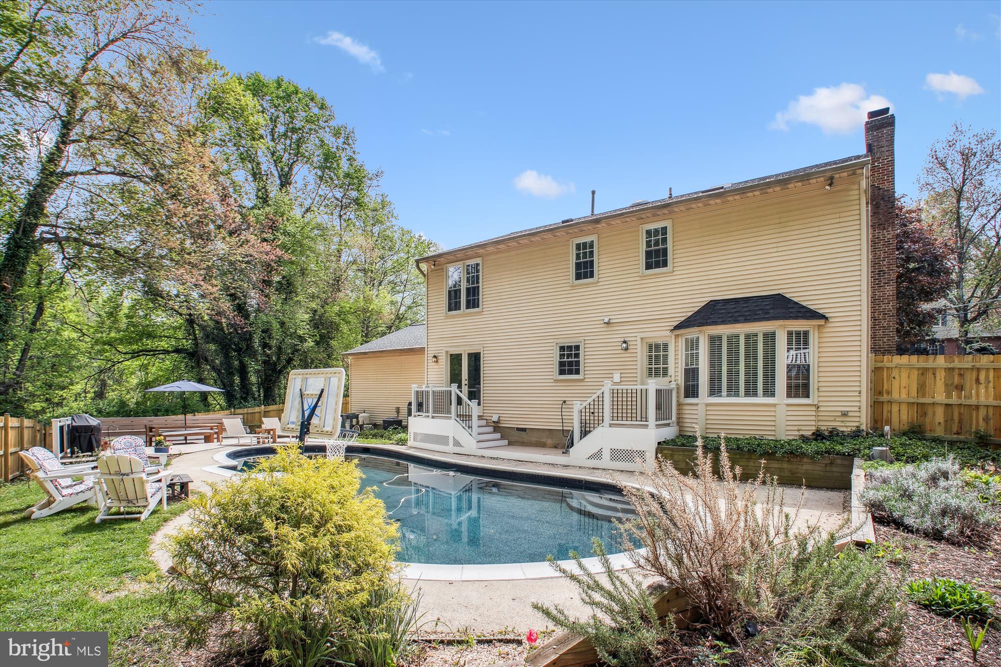 FIVE OAKS - Residential